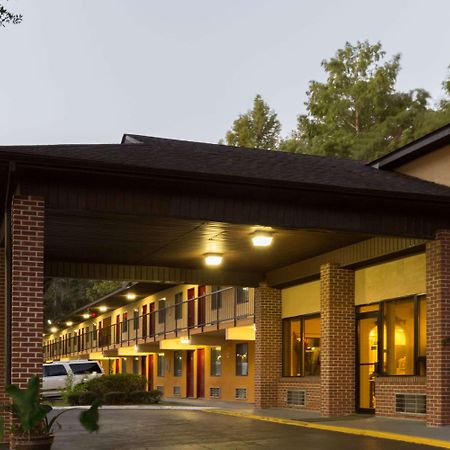 Howard Johnson By Wyndham Tallahassee Exteriör bild