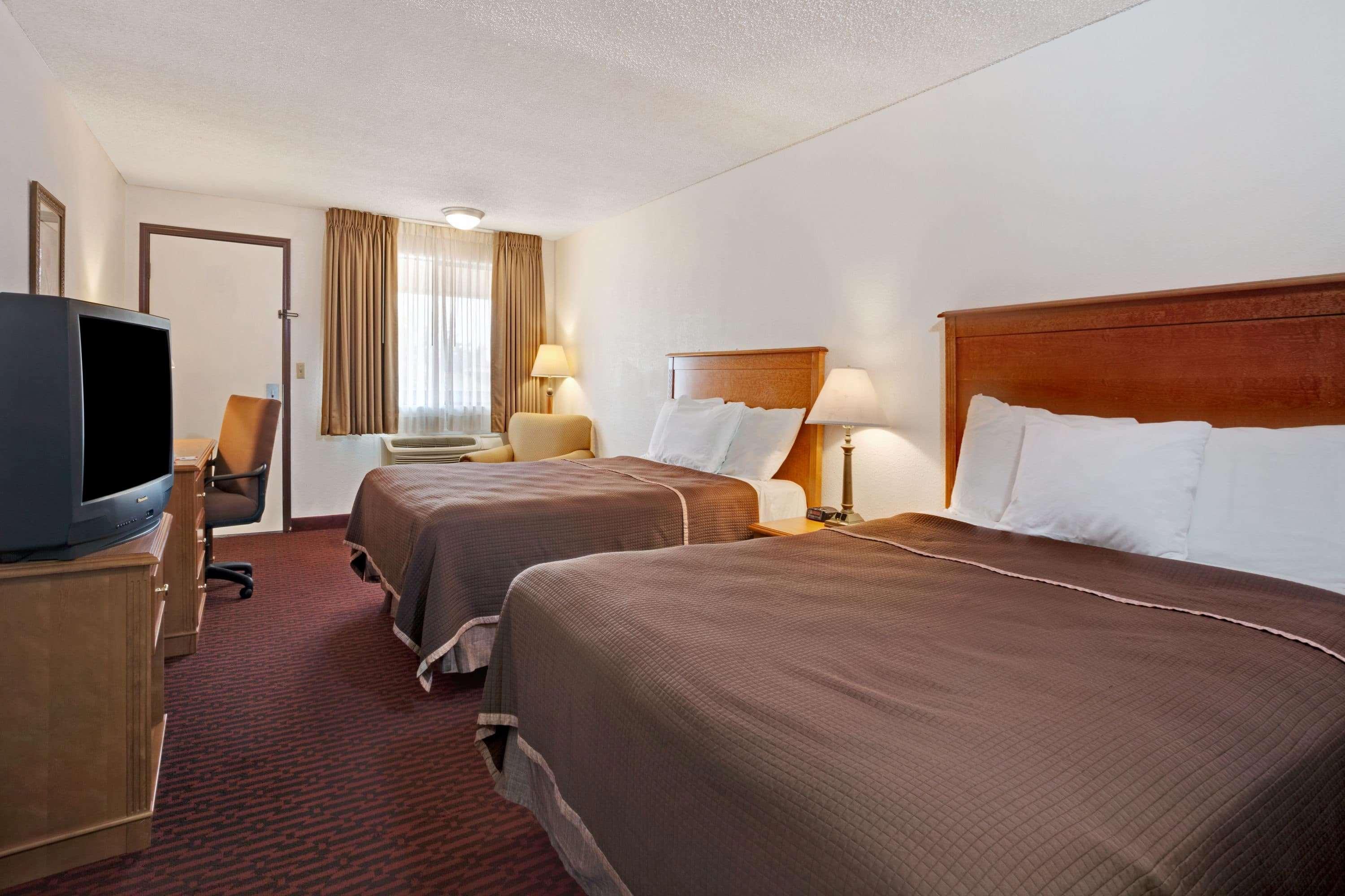 Howard Johnson By Wyndham Tallahassee Exteriör bild